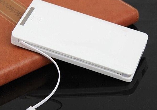 移動電源